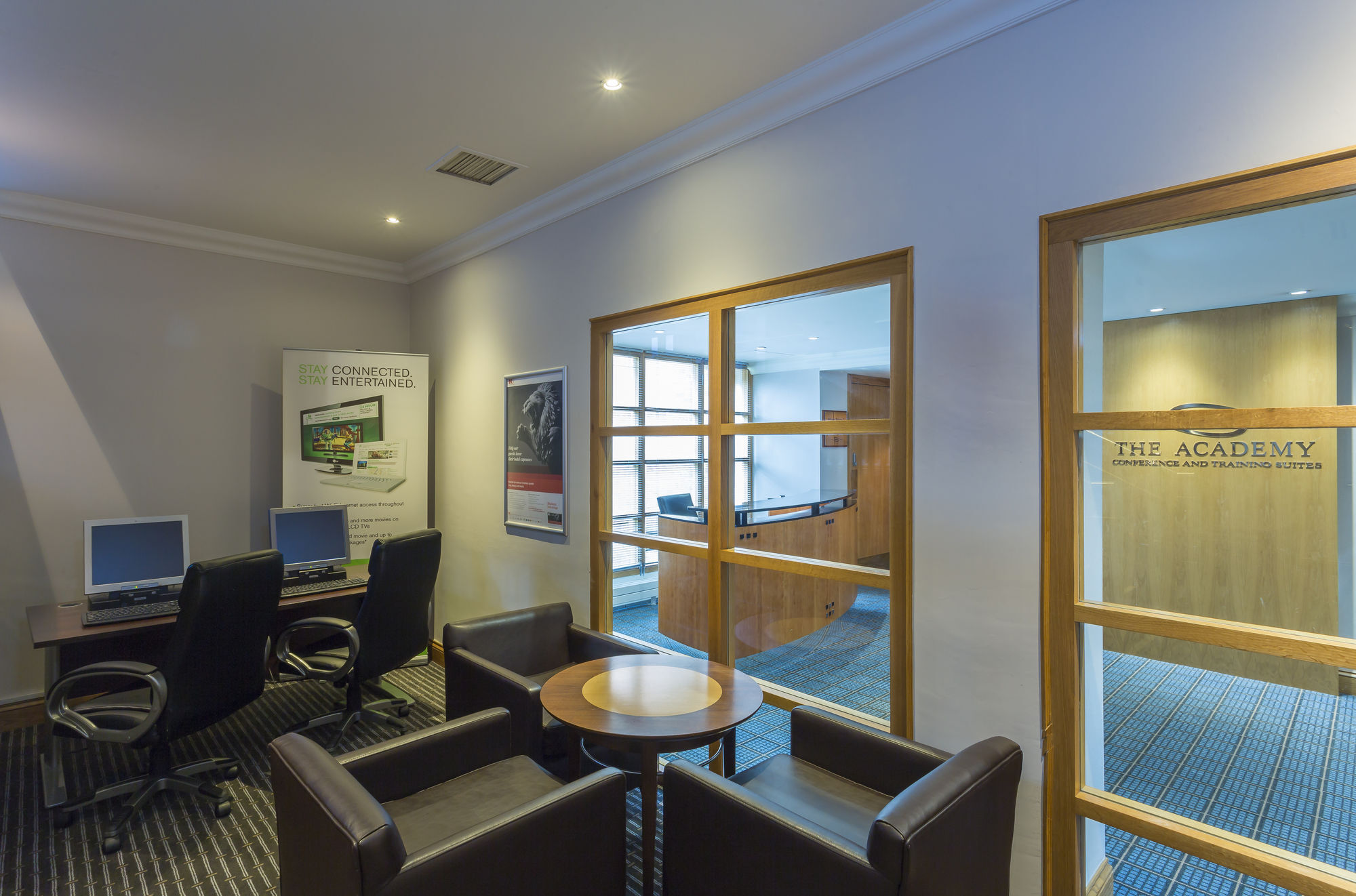 Holiday Inn Rugby-Northampton M1 Jct18 By Ihg Crick  Exterior photo